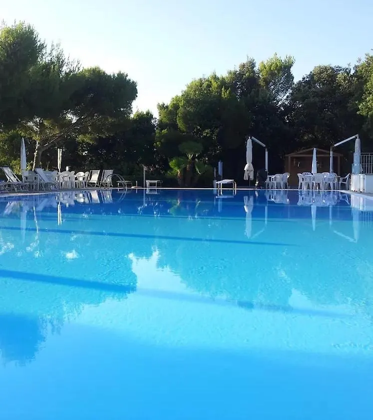 Oasi Verde Con Terrazza Sul Mare E Con Piscina Apartment Castiglioncello Italy
